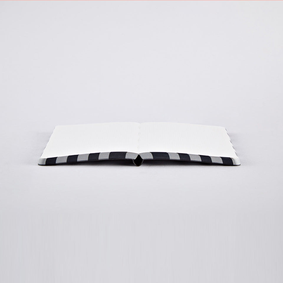 Notizbuch Super Star Silber Size S aufgeschlagen